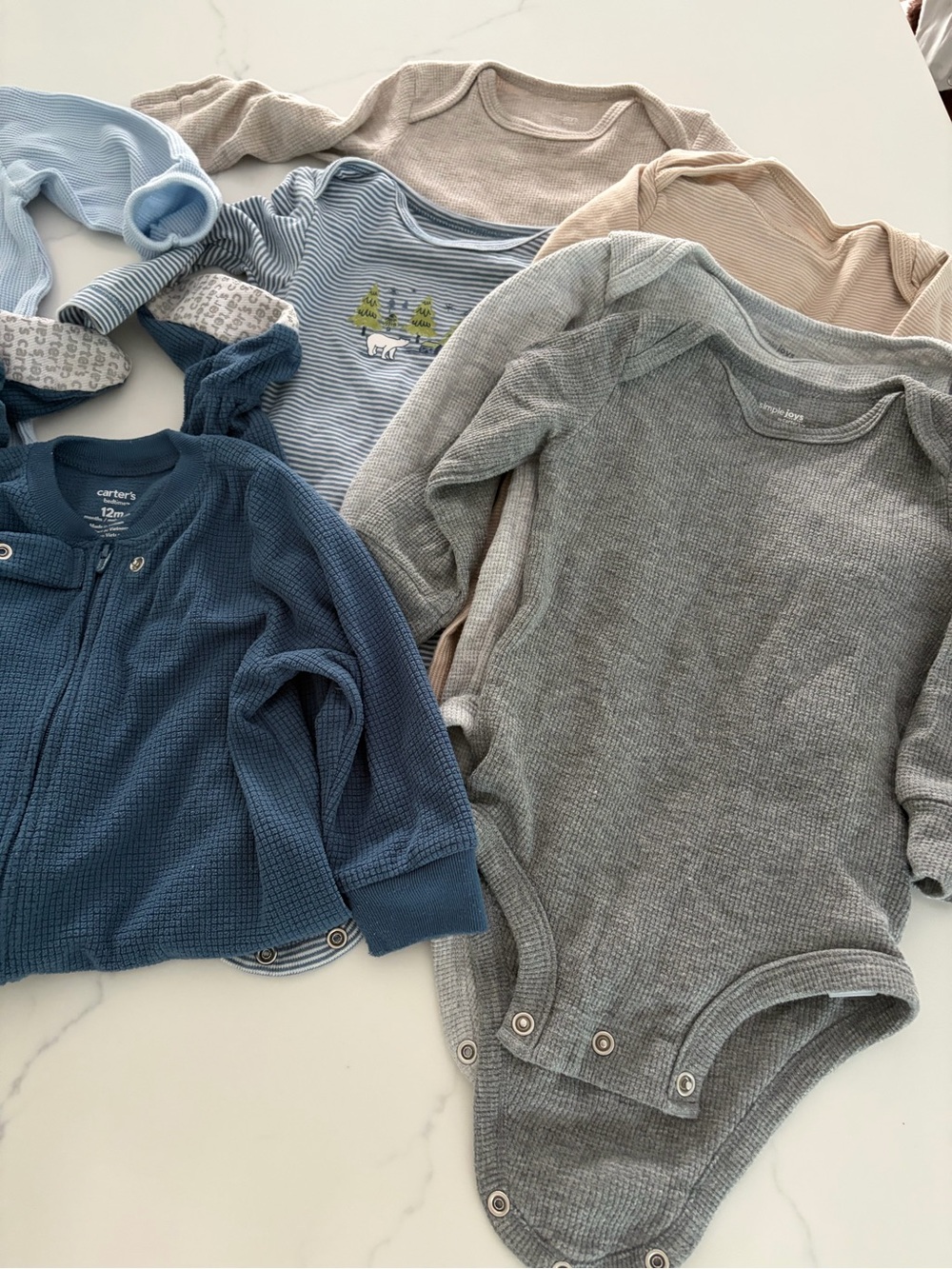 Carter’s & other 12 month 9 piece baby bundle. Like New & EUC